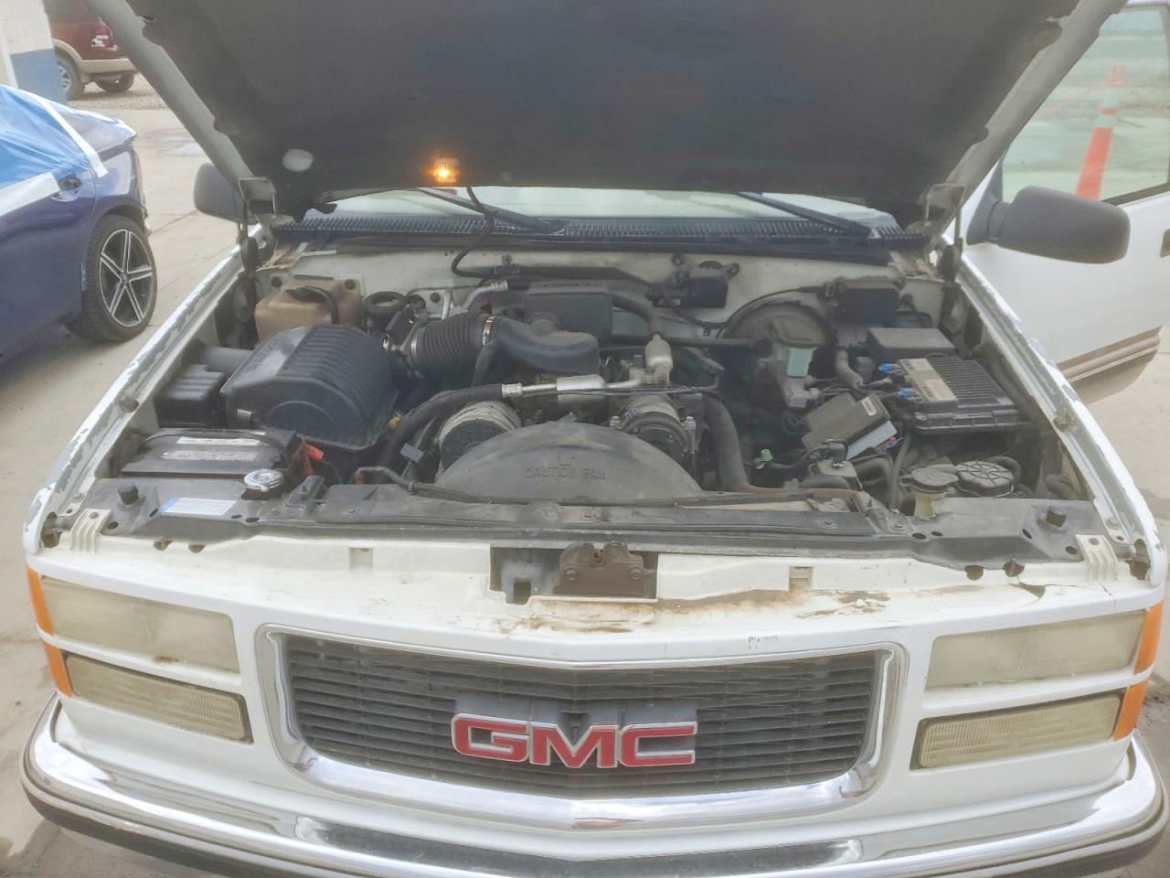 1998 GMC SUBURBAN K1500 photo 11