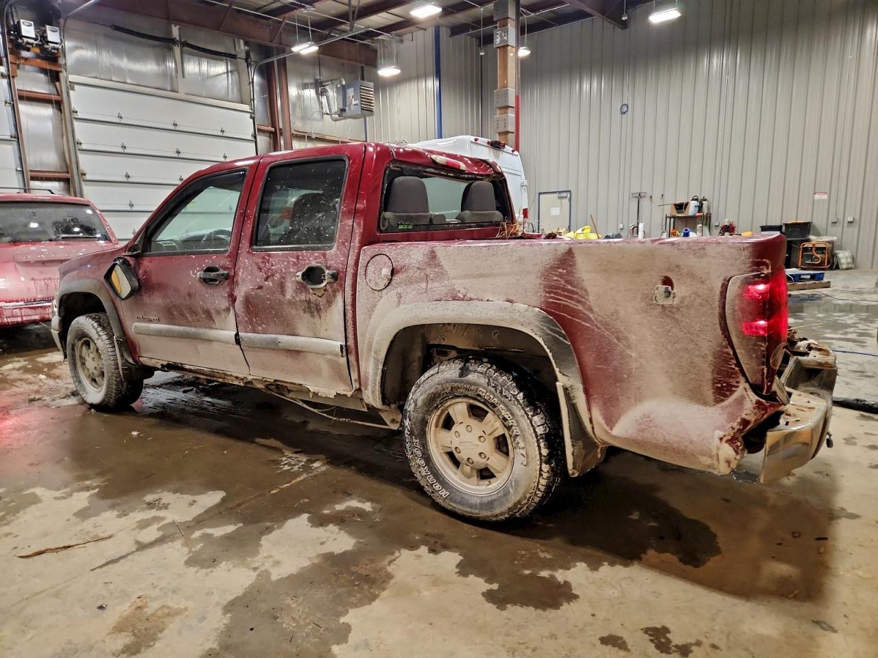 2005 CHEVROLET COLORADO photo 2