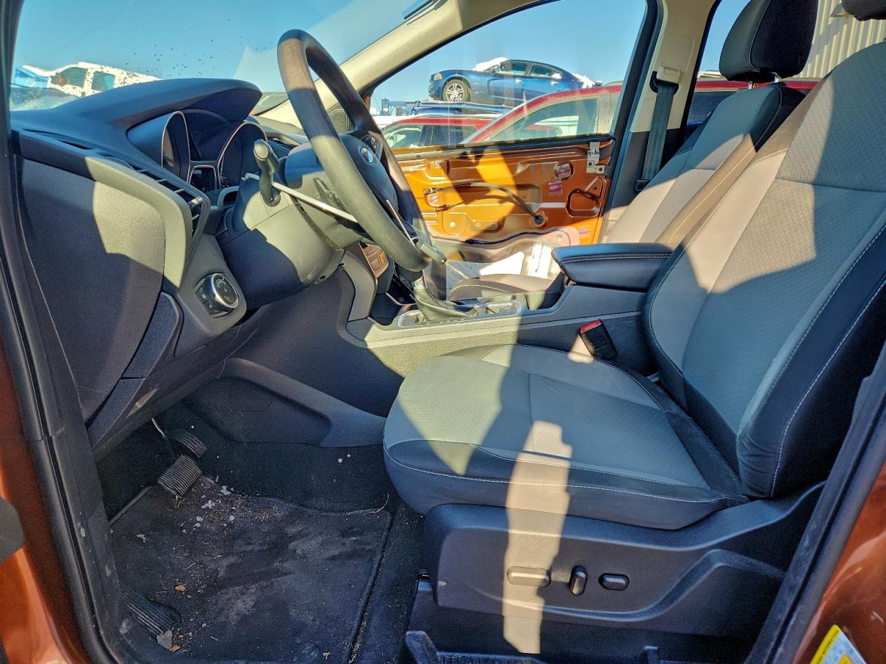 2017 FORD ESCAPE SE photo 13