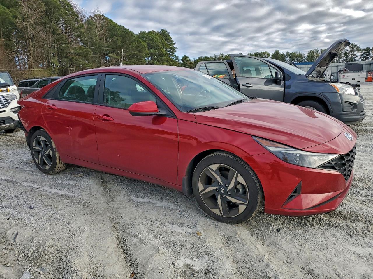 2023 HYUNDAI ELANTRA SEL photo 4