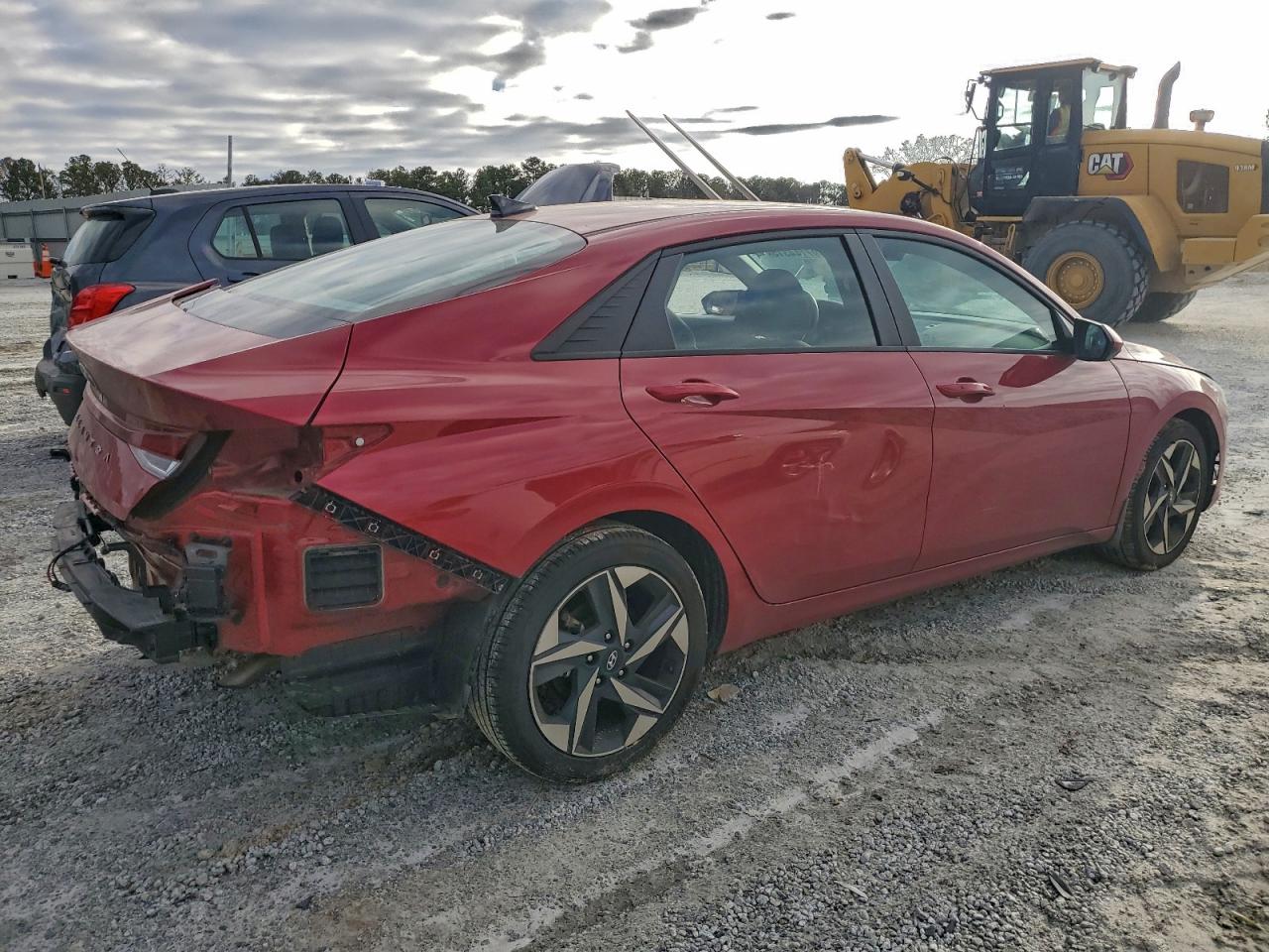 2023 HYUNDAI ELANTRA SEL photo 3