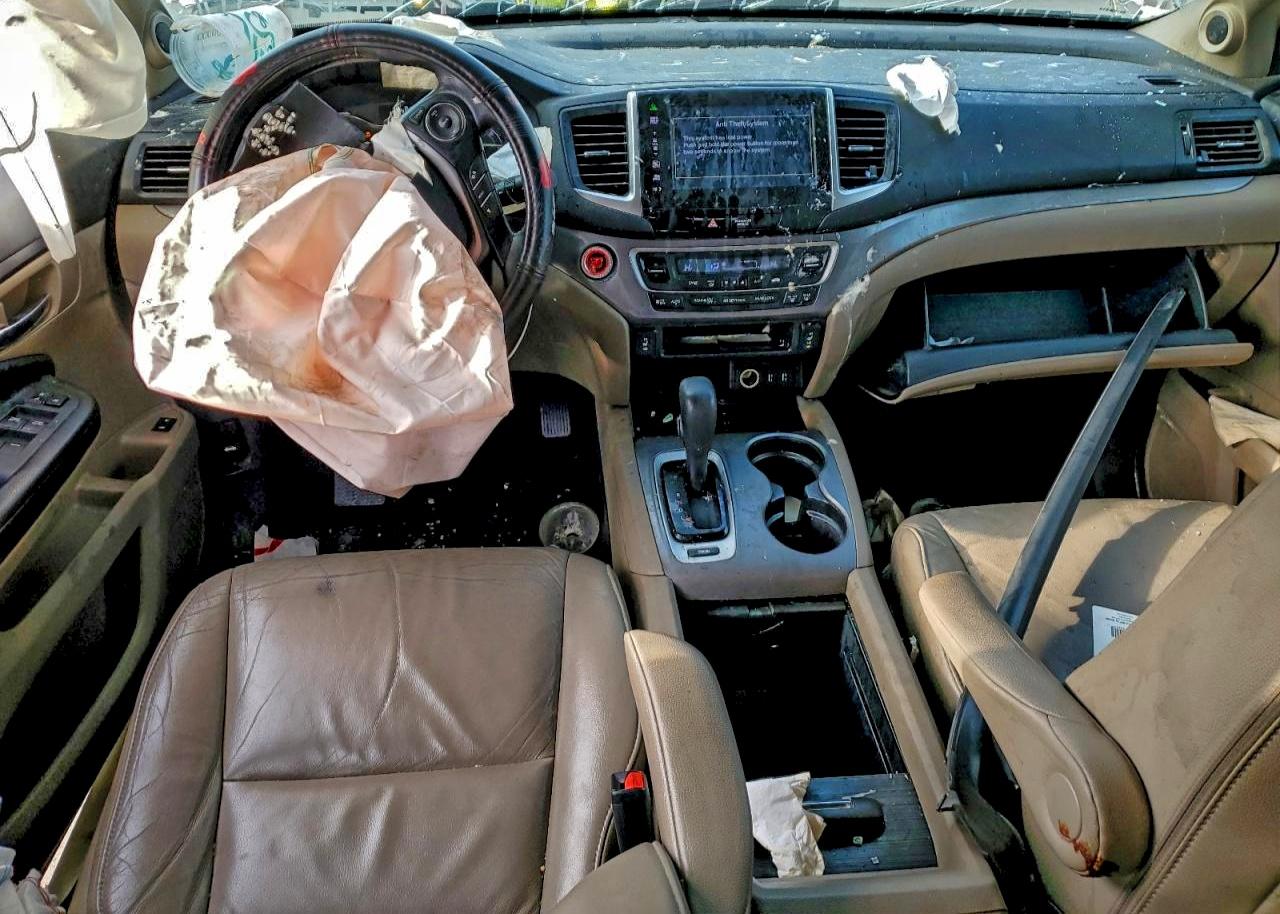 2016 HONDA PILOT EXL photo 8