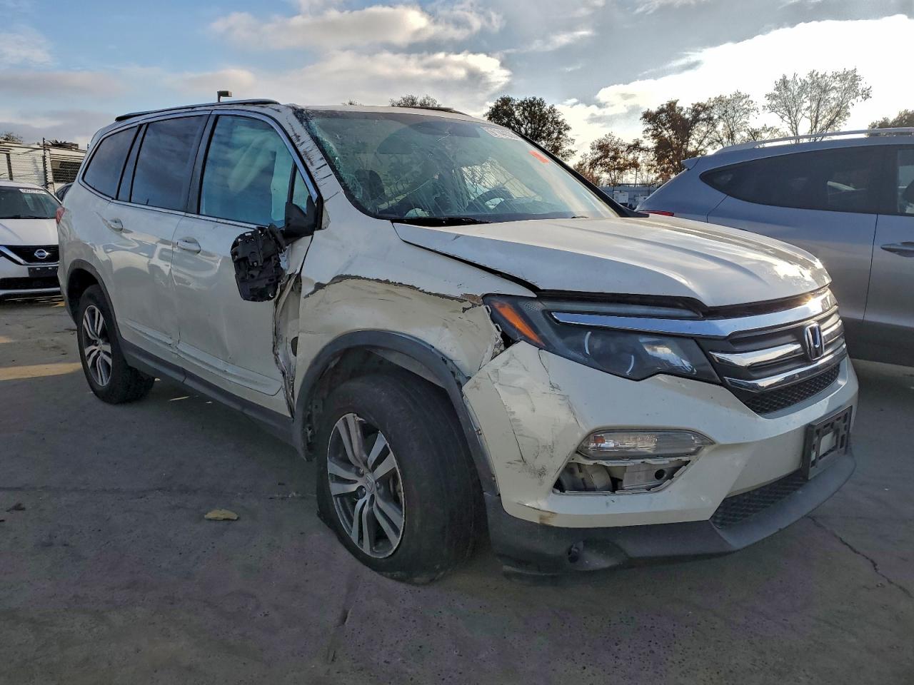2016 HONDA PILOT EXL photo 4