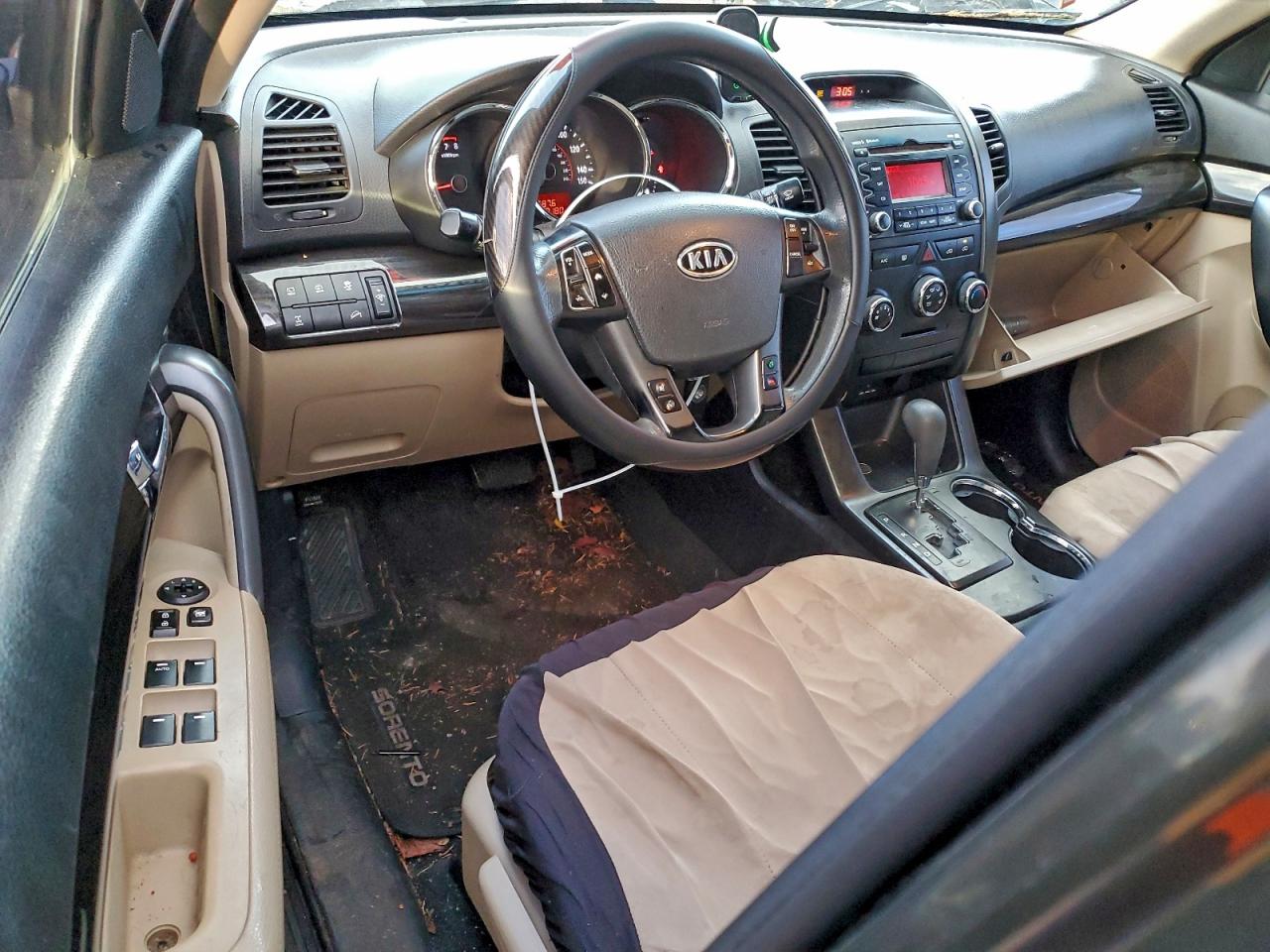2012 KIA SORENTO BASE photo 22