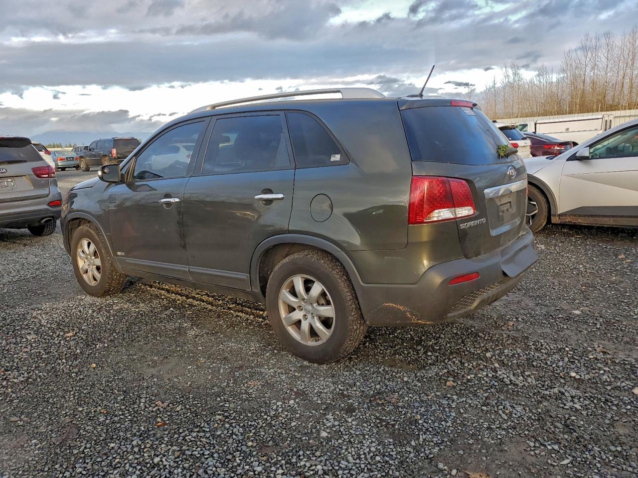 2012 KIA SORENTO BASE photo 4