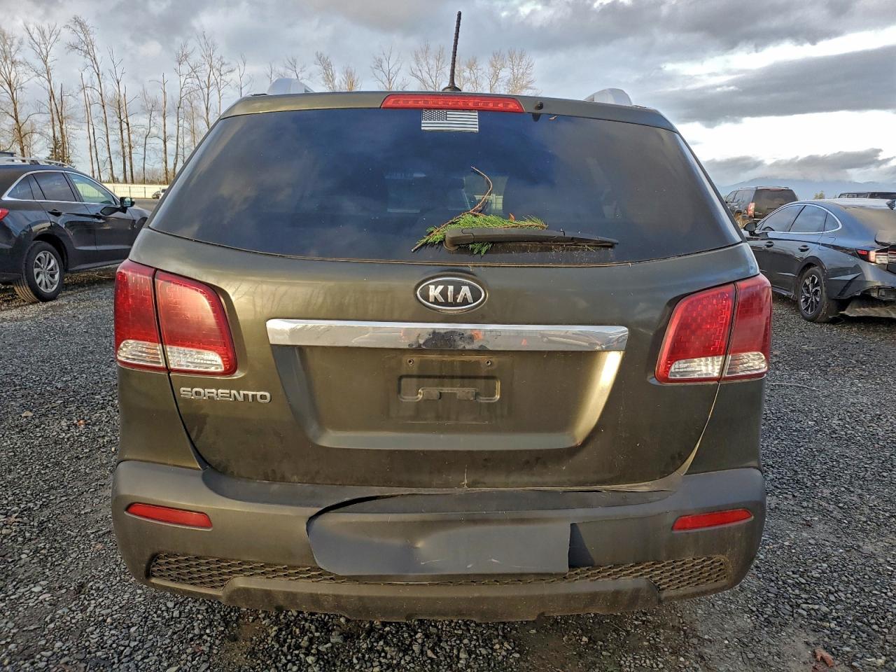 2012 KIA SORENTO BASE photo 16