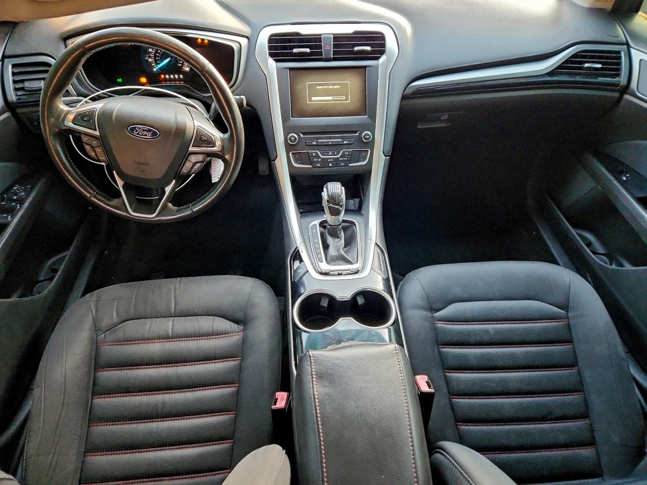 2016 FORD FUSION SE photo 15