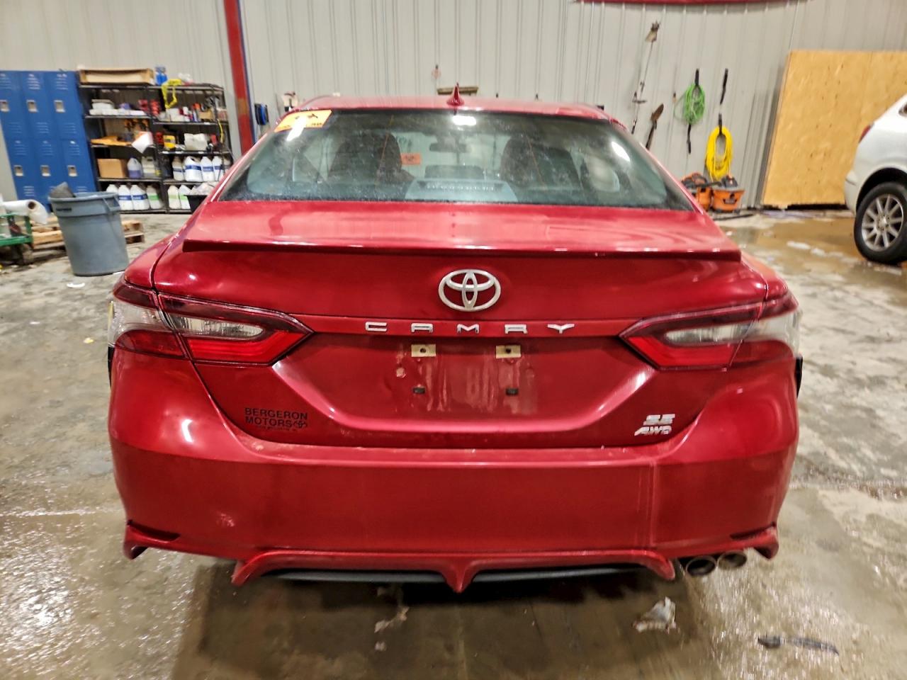 2022 TOYOTA CAMRY SE photo 6
