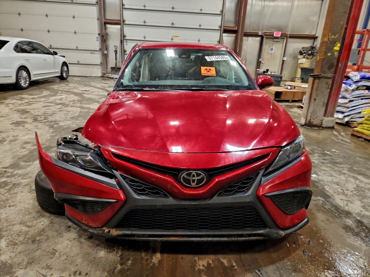 2022 TOYOTA CAMRY SE photo 5