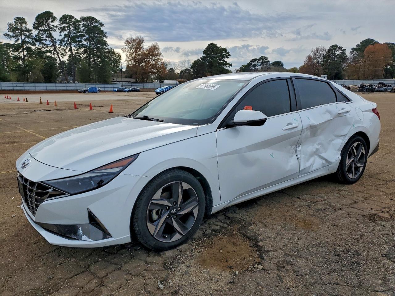 2021 HYUNDAI ELANTRA