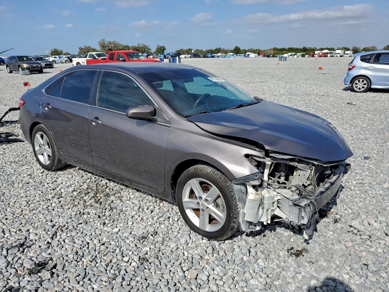 2015 TOYOTA CAMRY LE photo 4