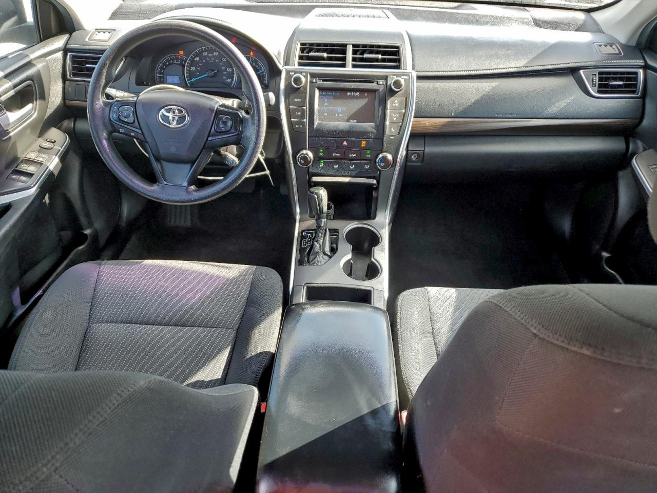 2015 TOYOTA CAMRY LE photo 8