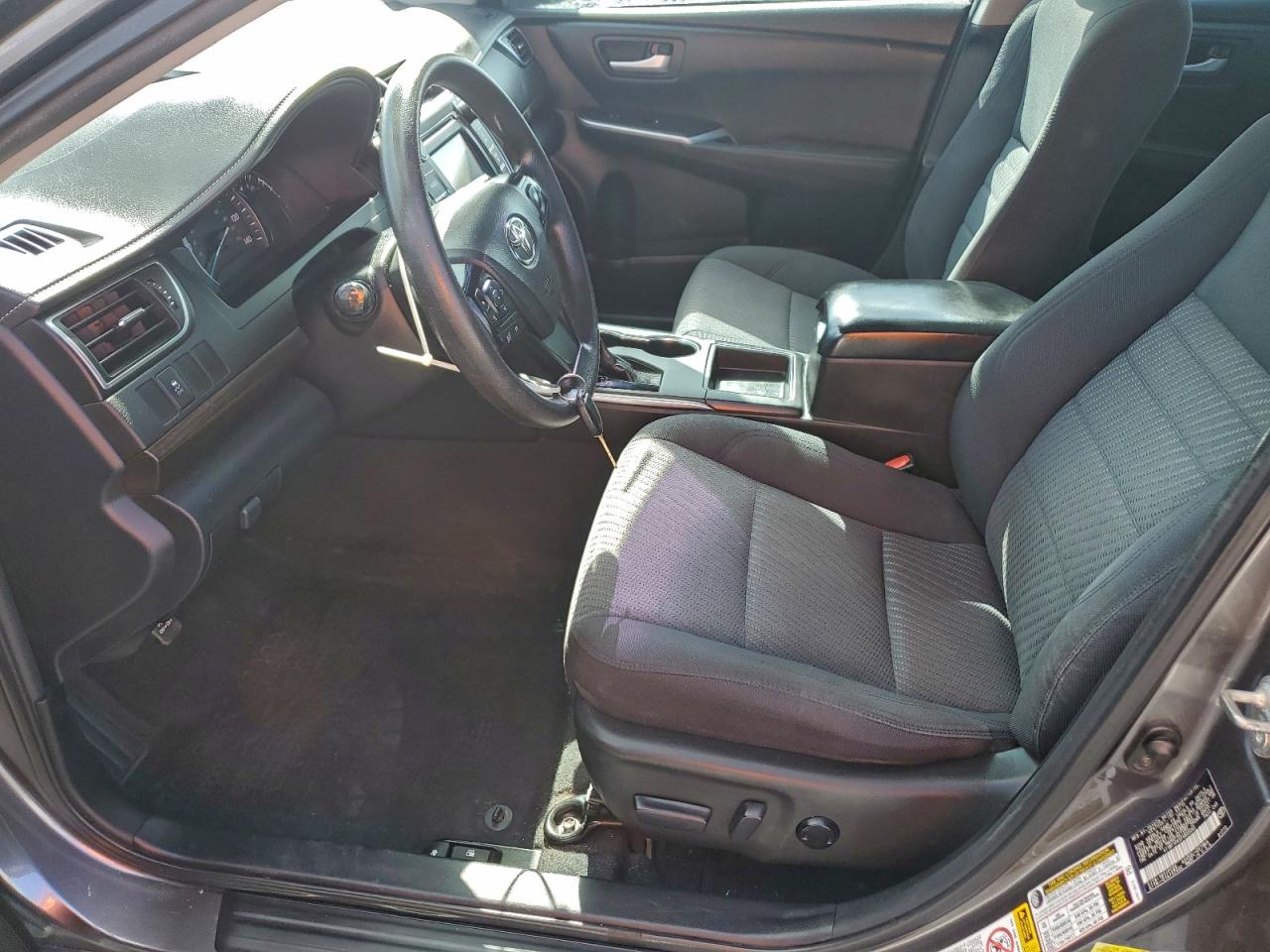 2015 TOYOTA CAMRY LE photo 7