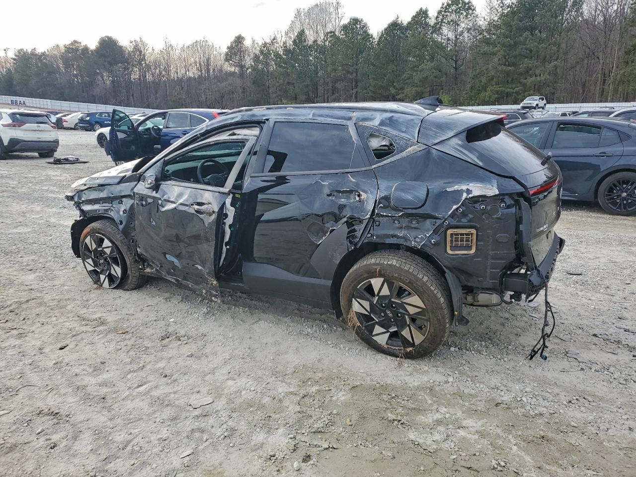 2024 HYUNDAI KONA SEL photo 3