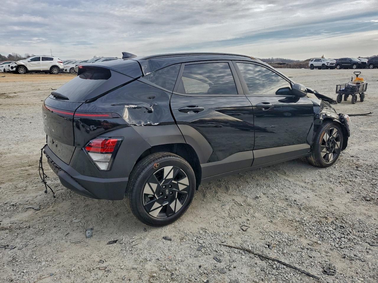 2024 HYUNDAI KONA SEL photo 5
