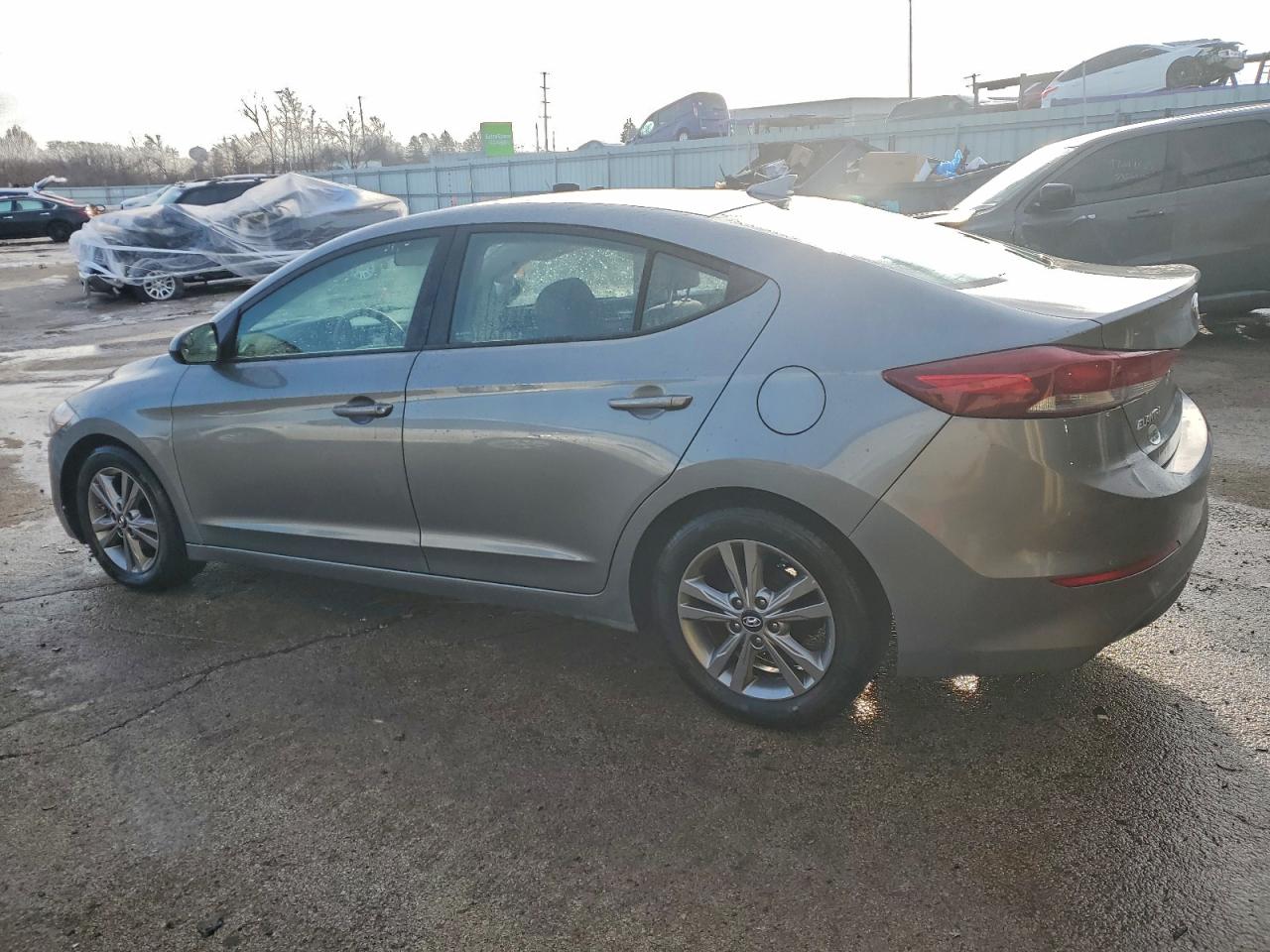 2017 HYUNDAI ELANTRA SE photo 2
