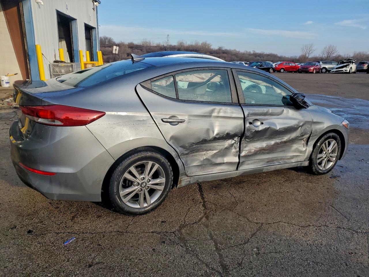 2017 HYUNDAI ELANTRA SE photo 3