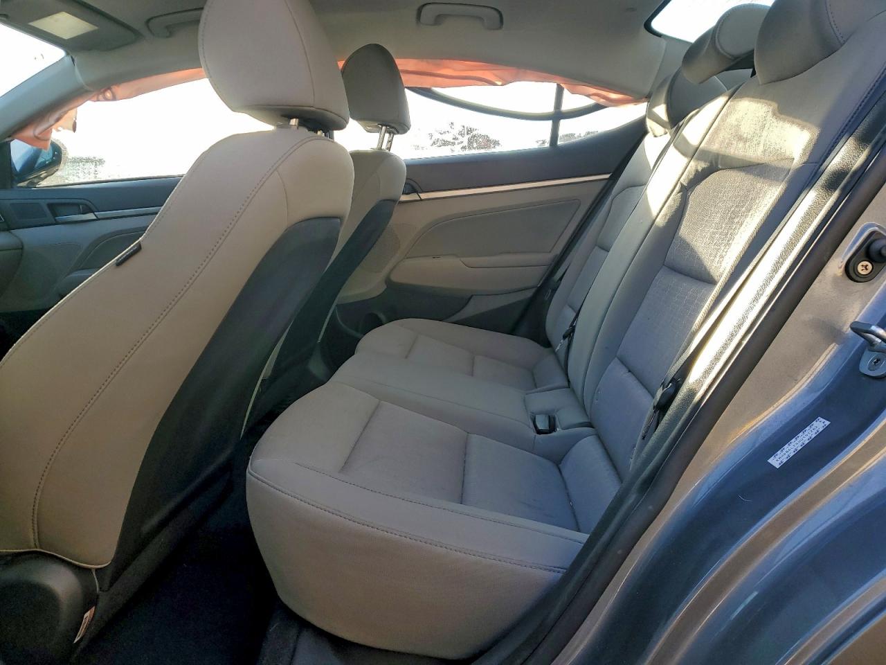 2017 HYUNDAI ELANTRA SE photo 10
