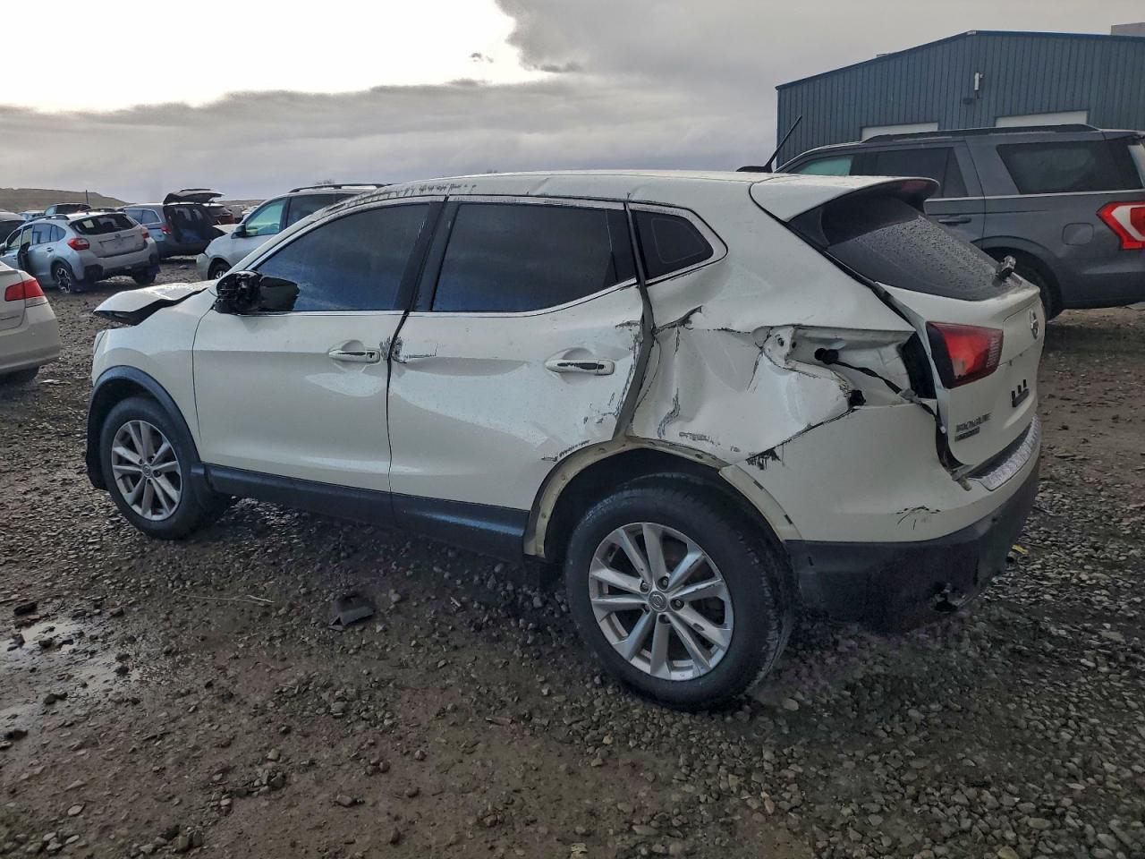 2018 NISSAN ROGUE SPORT S photo 2