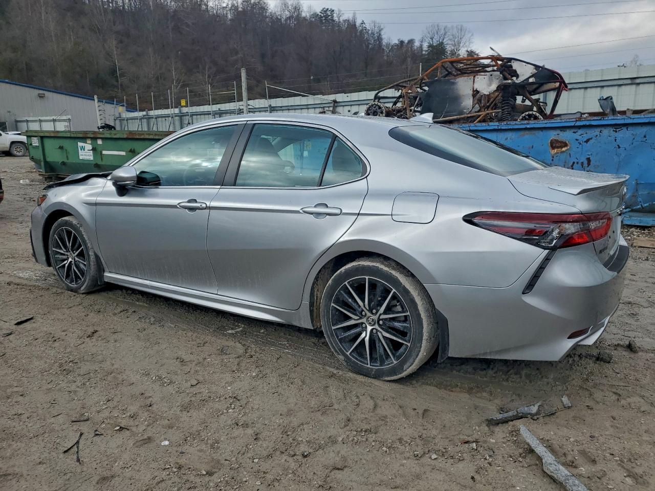 2022 TOYOTA CAMRY SE photo 4