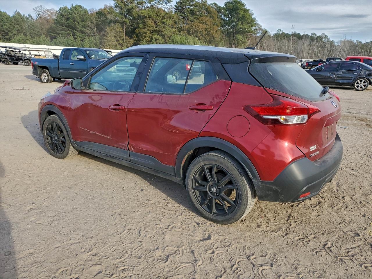 2019 NISSAN KICKS S photo 3