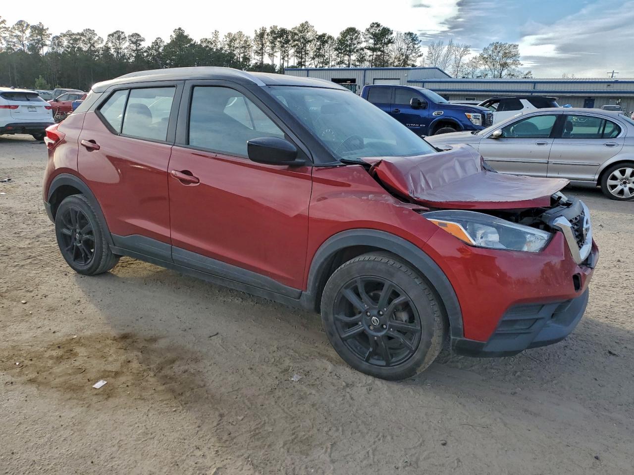 2019 NISSAN KICKS S photo 7