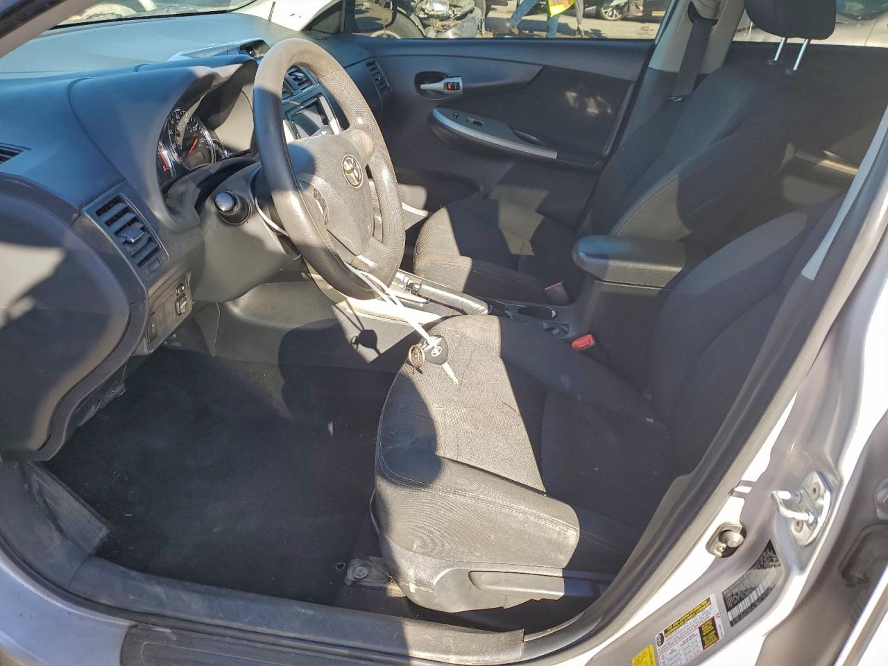 2012 TOYOTA COROLLA BASE photo 7