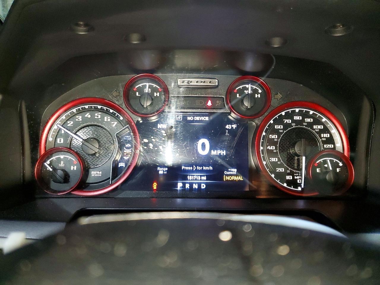 2016 RAM 1500 REBEL photo 9