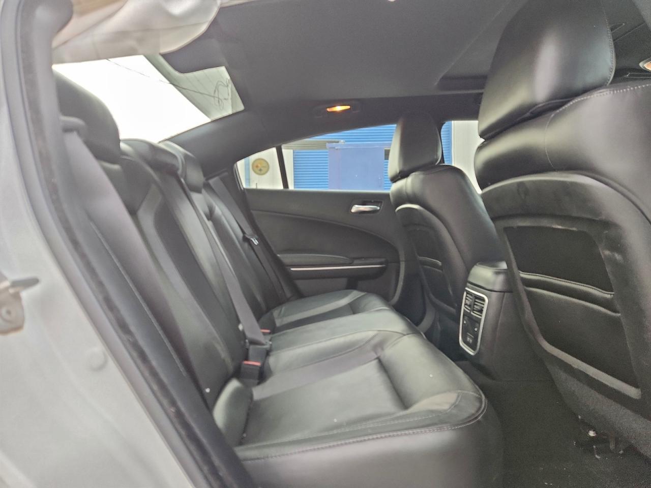 2020 DODGE CHARGER SXT photo 10