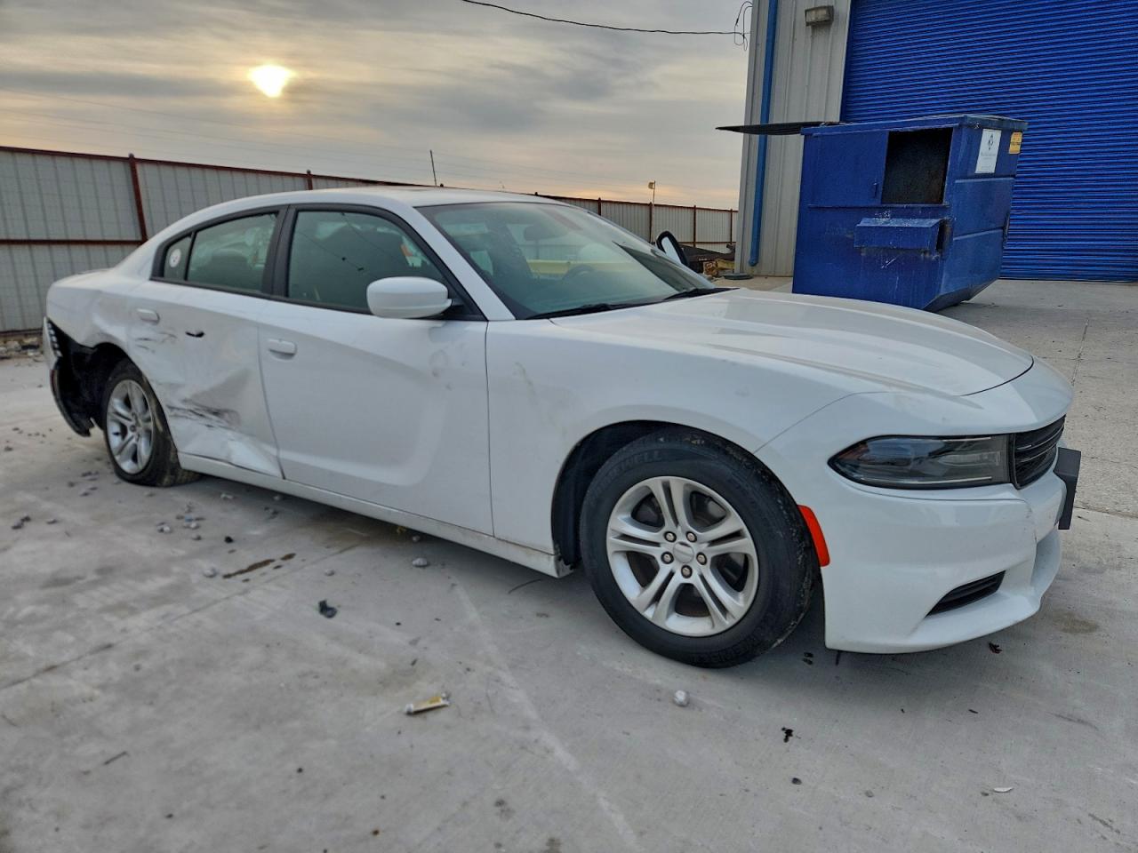2020 DODGE CHARGER SXT photo 4