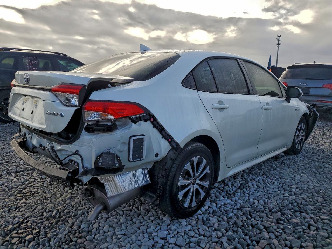 2021 TOYOTA COROLLA LE photo 5