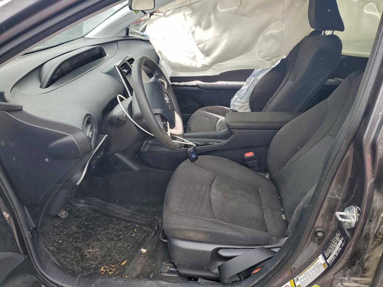 2018 TOYOTA PRIUS photo 7