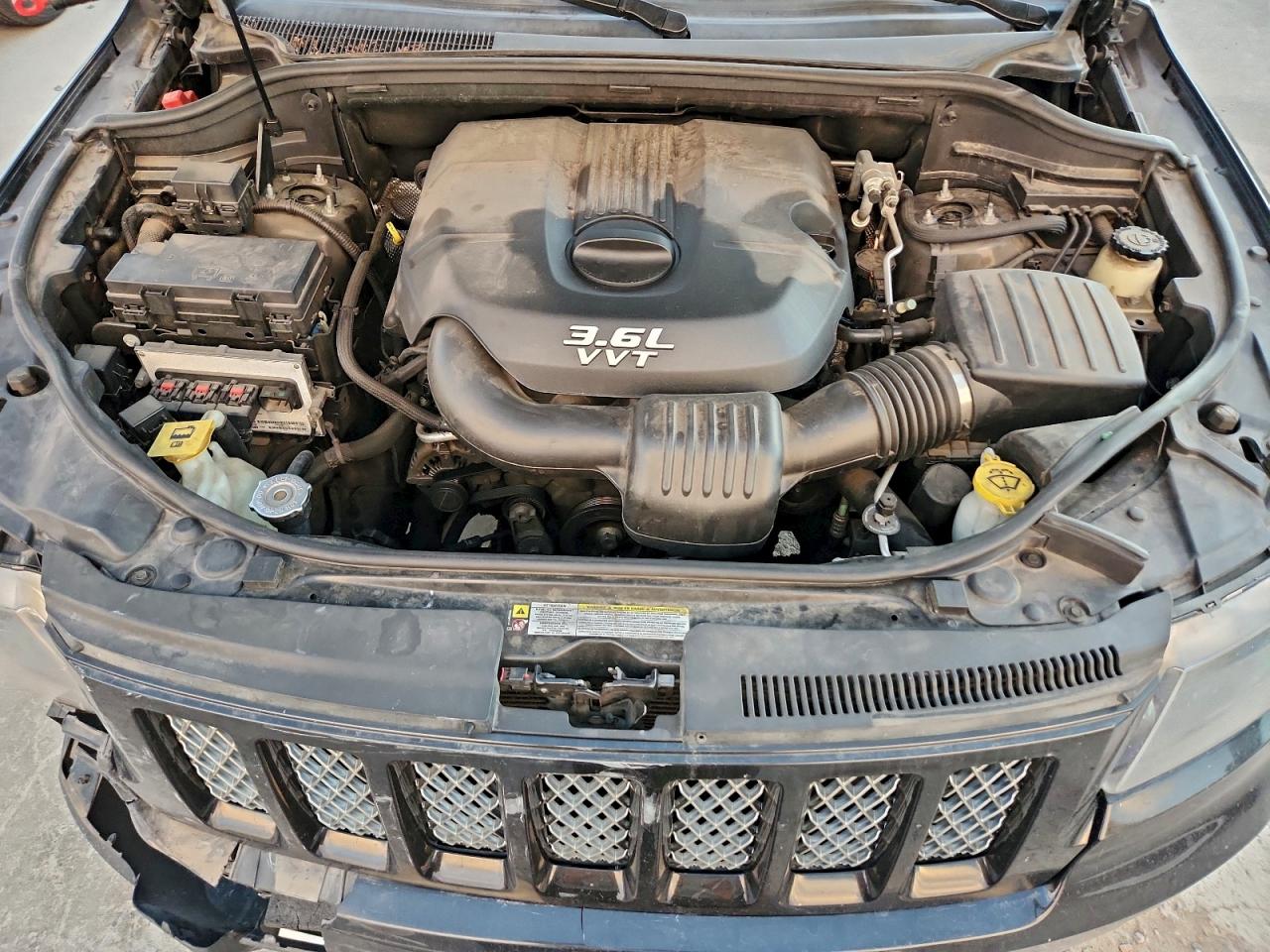 2012 JEEP GRAND CHEROKEE LAREDO photo 23