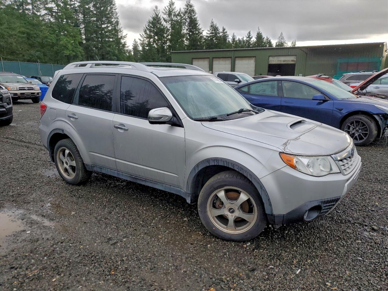 2011 SUBARU FORESTER TOURING photo 4