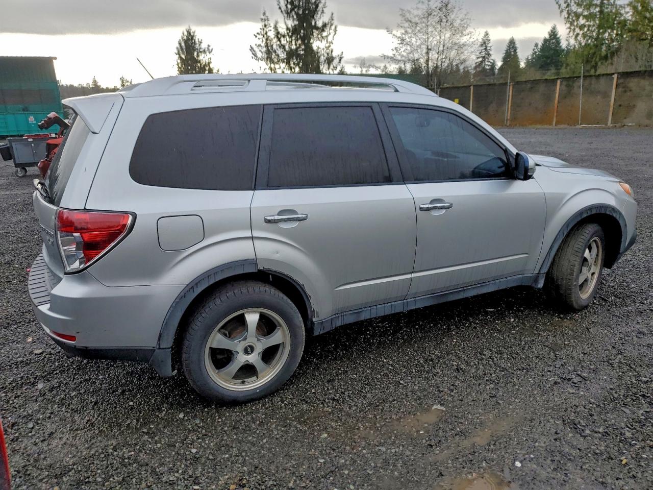 2011 SUBARU FORESTER TOURING photo 3