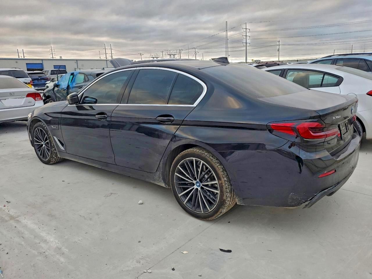 2023 BMW 530E photo 2