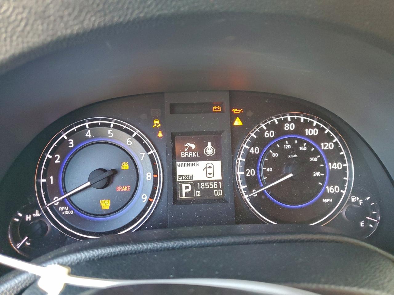 2010 INFINITI G37 BASE photo 25