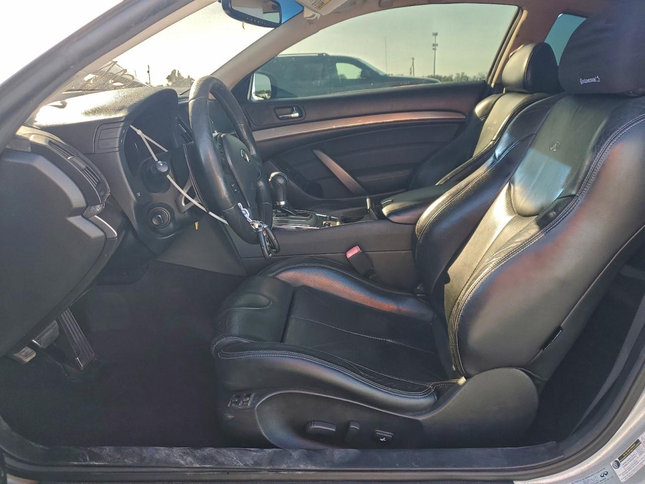 2010 INFINITI G37 BASE photo 19