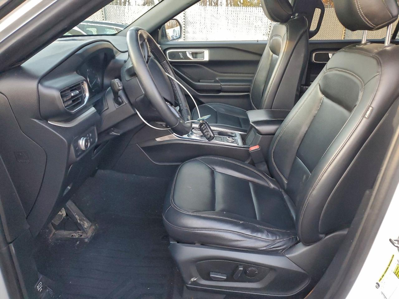 2020 FORD EXPLORER XLT photo 13