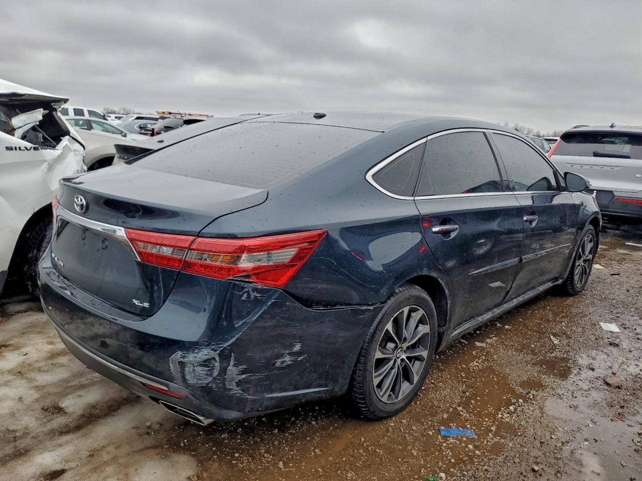 2016 TOYOTA AVALON XLE photo 5
