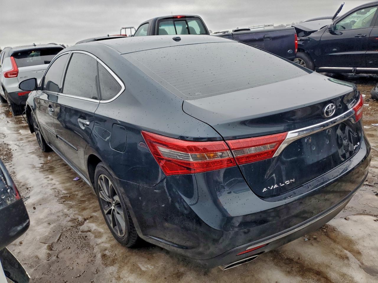 2016 TOYOTA AVALON XLE photo 3
