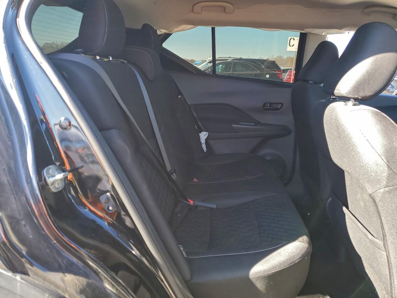 2021 NISSAN KICKS S photo 21