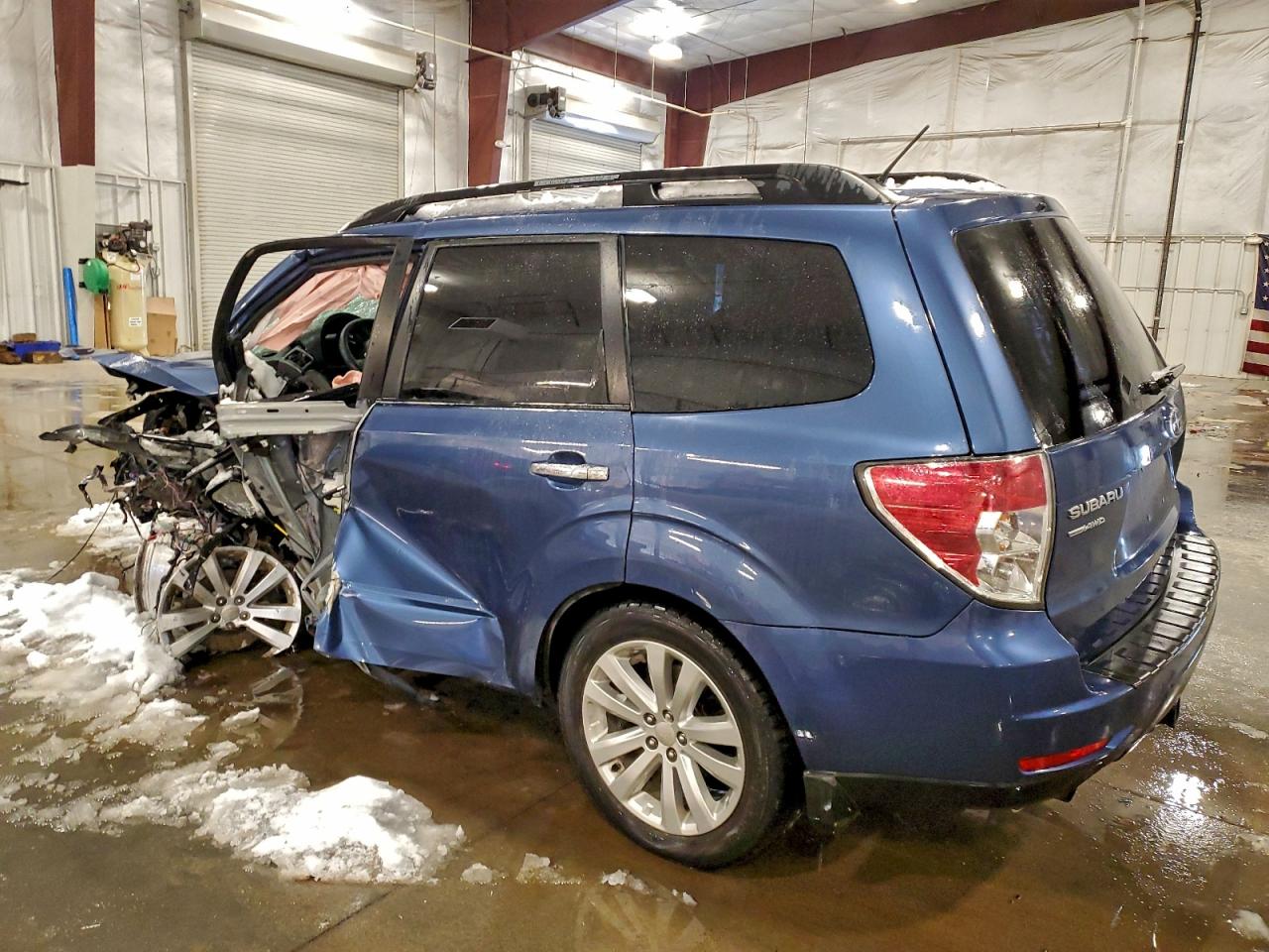 2011 SUBARU FORESTER 2.5X PREMIUM photo 4
