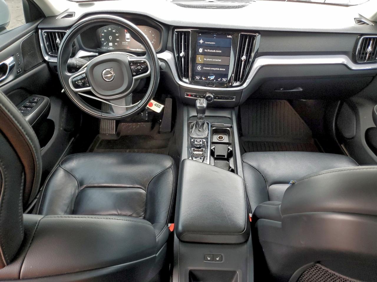 2020 VOLVO S60 T6 MOMENTUM photo 8