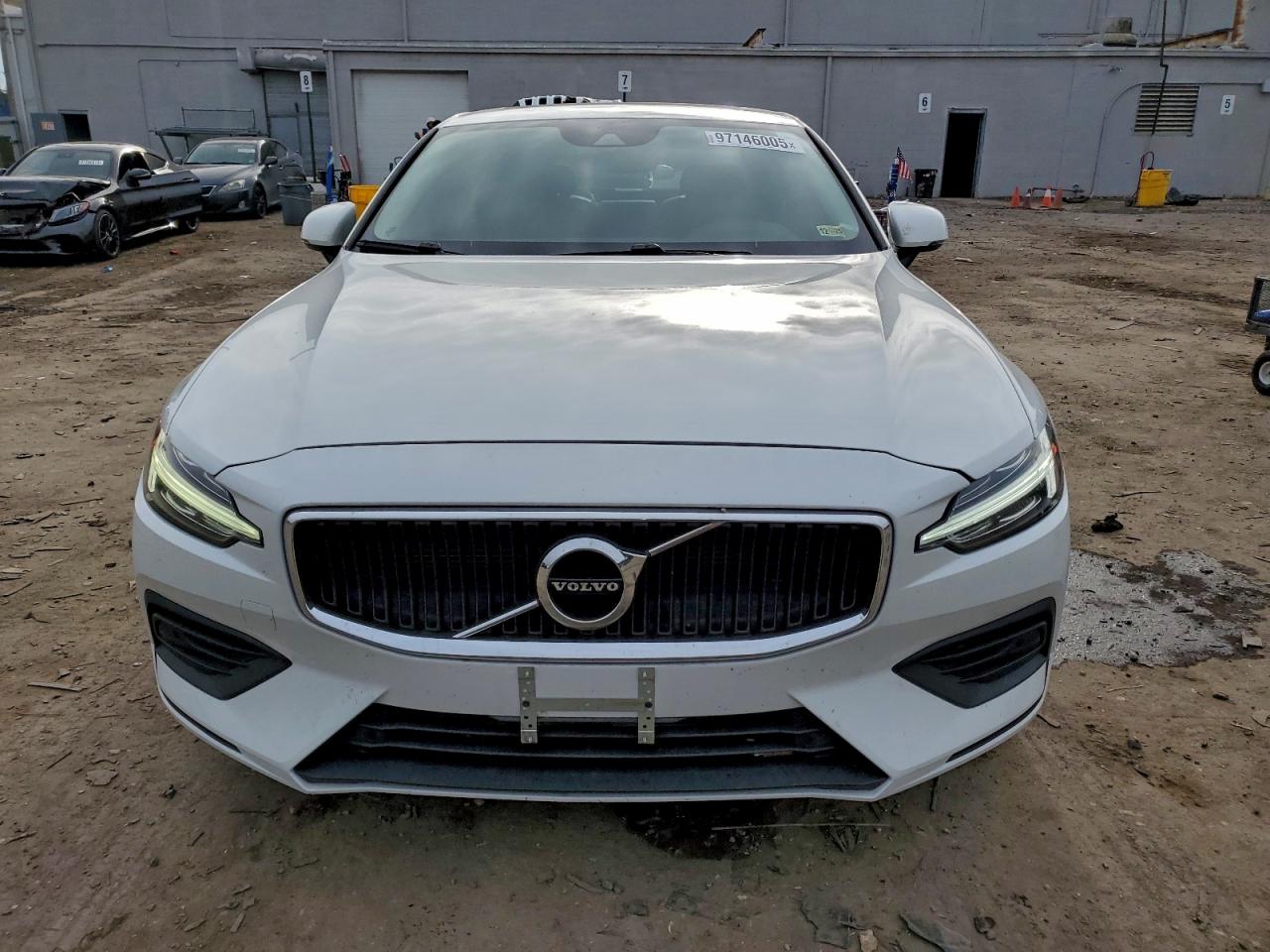 2020 VOLVO S60 T6 MOMENTUM photo 5