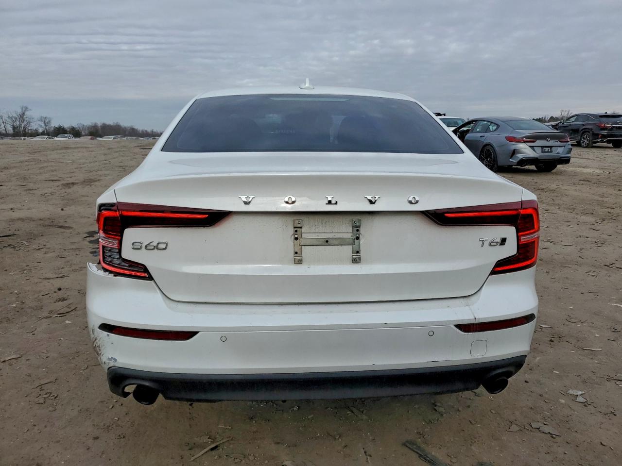 2020 VOLVO S60 T6 MOMENTUM photo 6