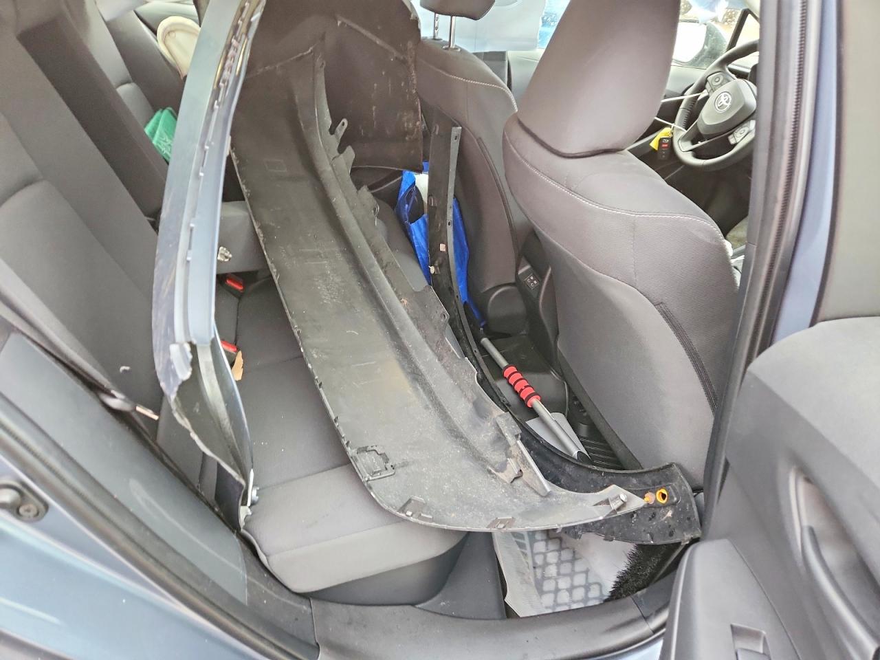 2025 TOYOTA COROLLA LE photo 28