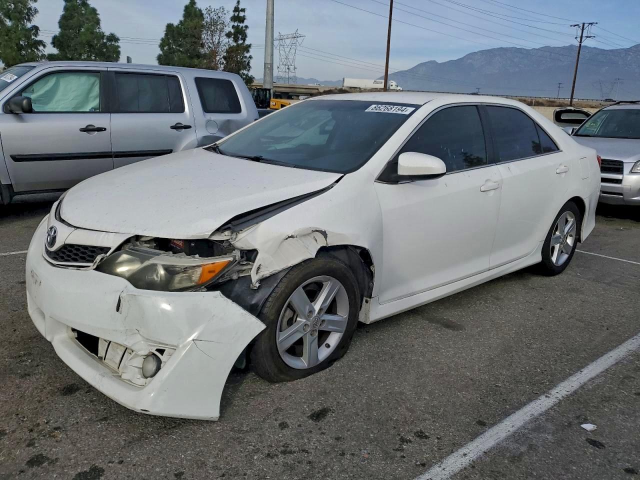 2013 TOYOTA CAMRY