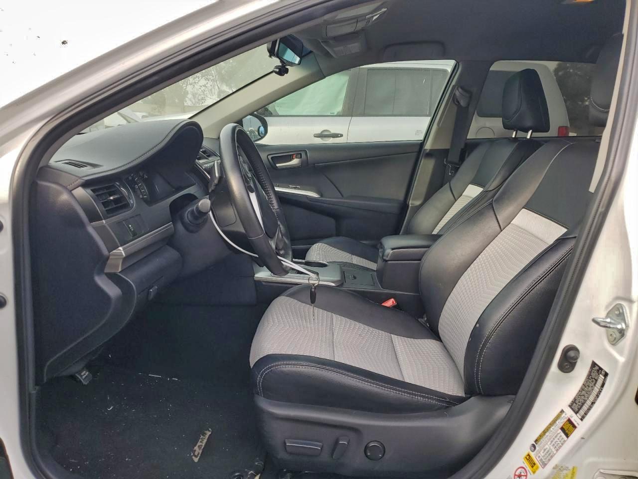 2013 TOYOTA CAMRY L photo 7