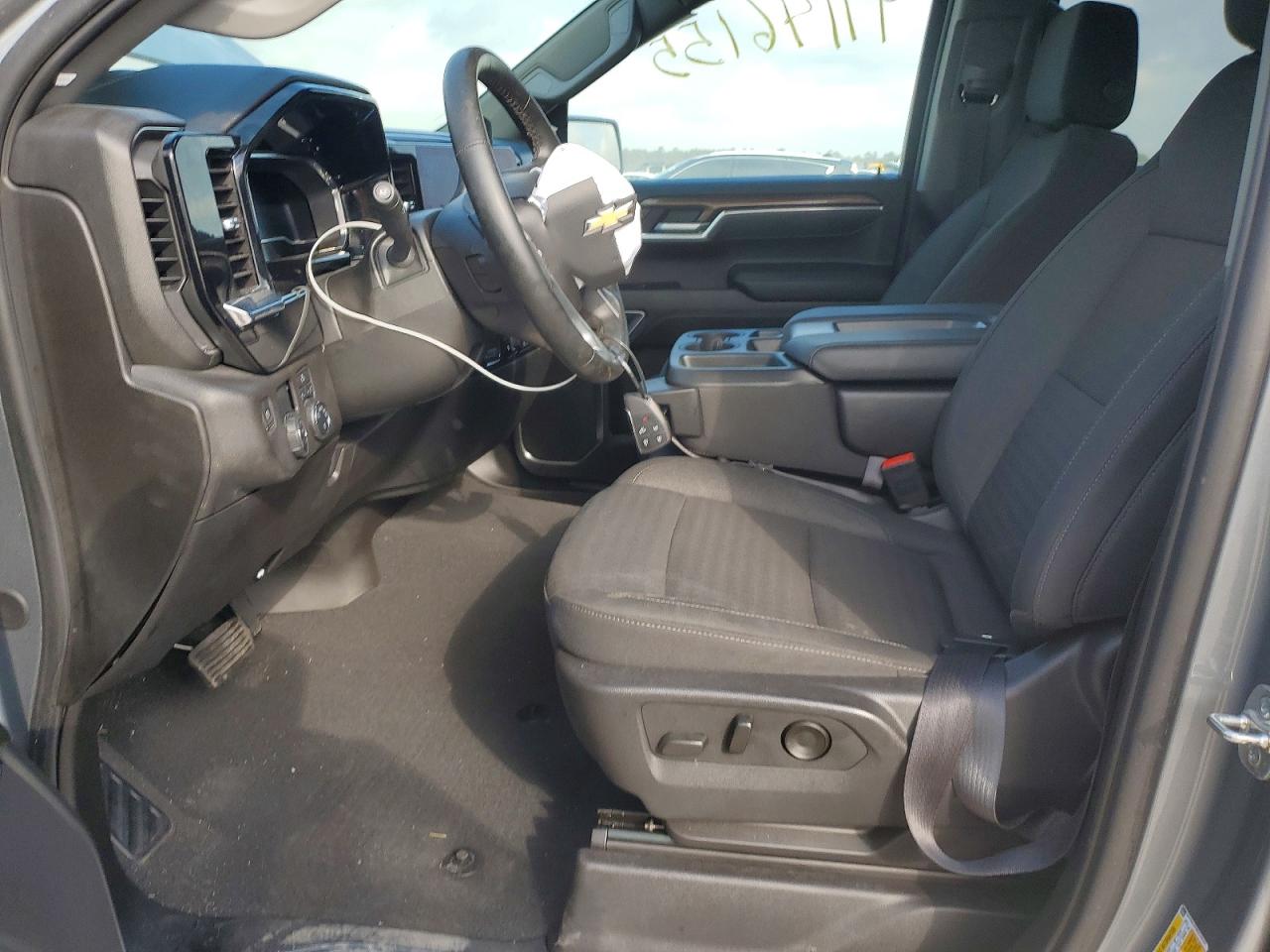 2025 CHEVROLET SILVERADO C1500 LT photo 13
